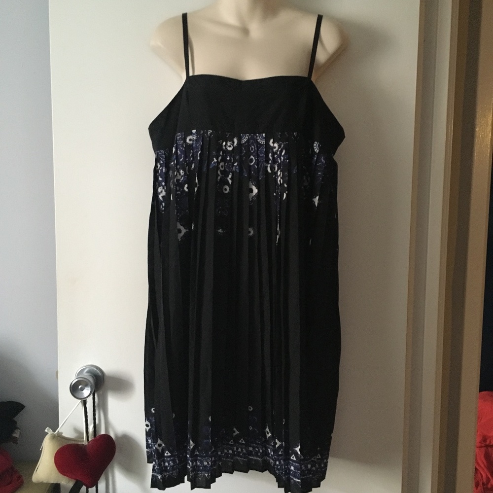 SACAI Black Pleat Sleeveless Dress 3 M